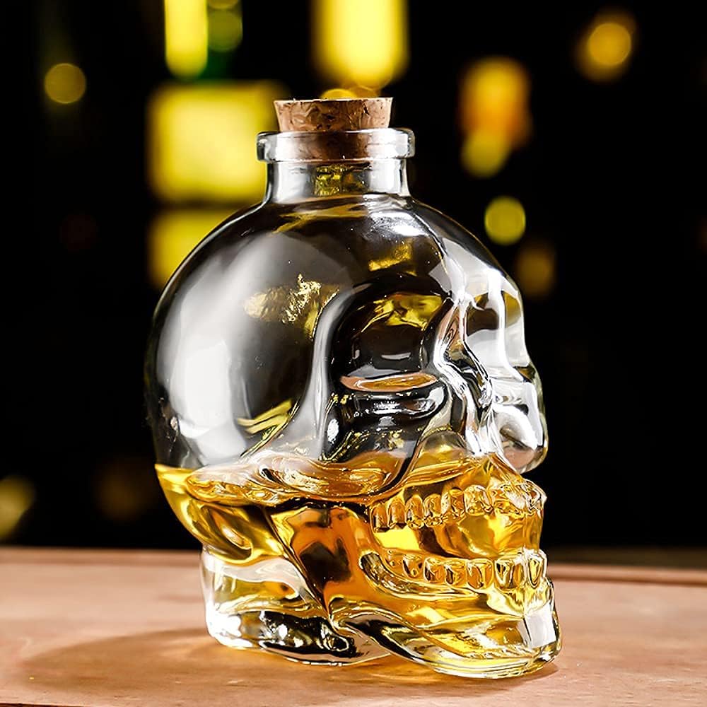 Skull Decanter Lead-free Glass 120ml Only 4 Oz CapacitySkull Prop Cute Whiskey Bottle With Cork Stopper (4oz)