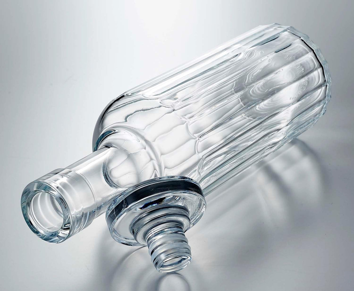 Luigi Bormioli Back Bottle, 23.75 oz, Clear