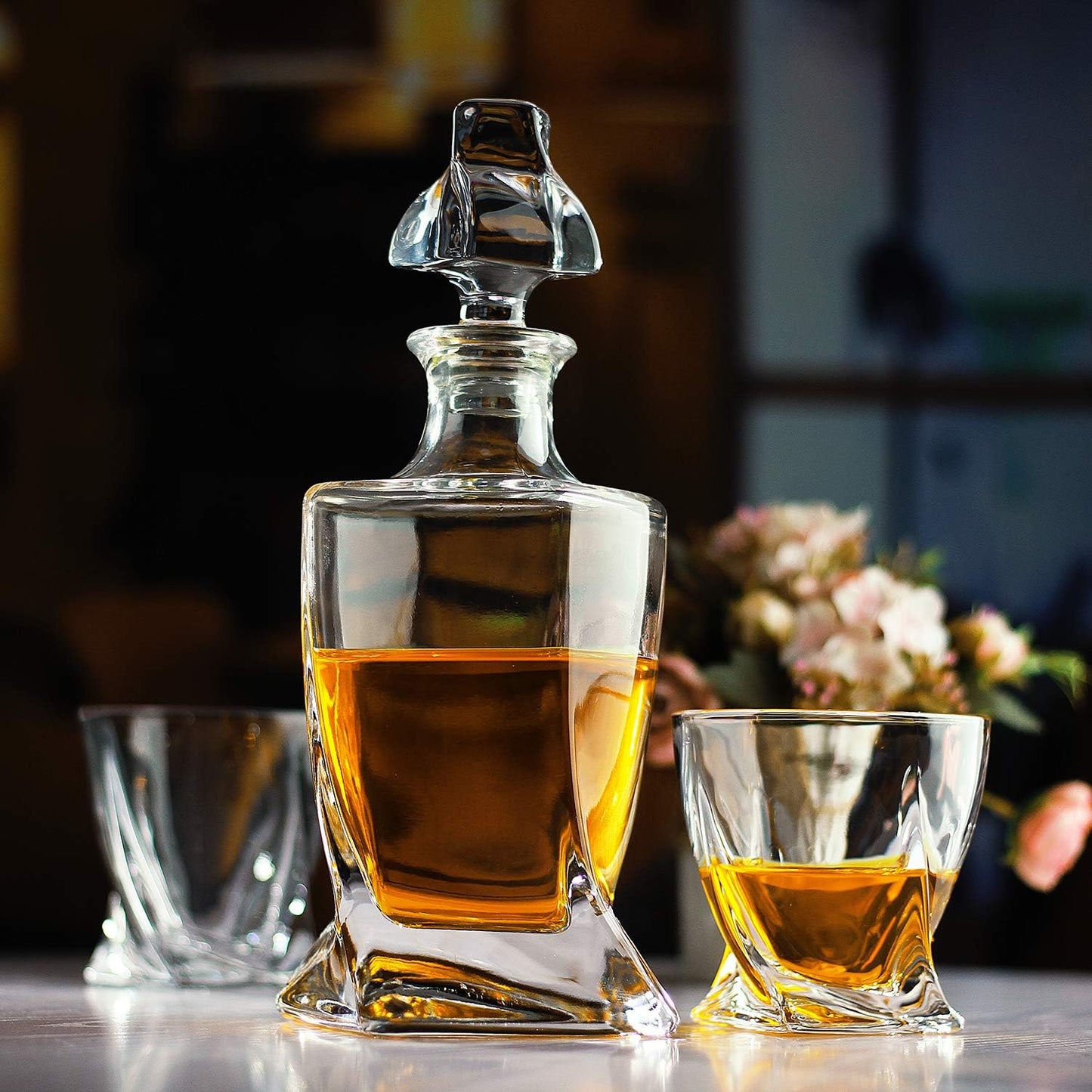 LUXU Whiskey Decanter,25 OZ Twisted Whiskey Decanter for Liquor Scotch Bourbon Vodka Brandy or Wine