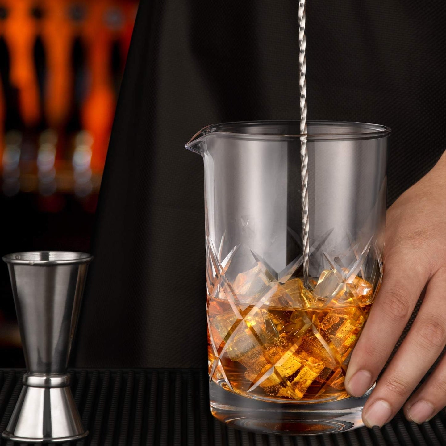 Hiware Professional 24 Oz Cocktail Mixing Glass, Thick Bottom Seamless Crystal Mixing Glass