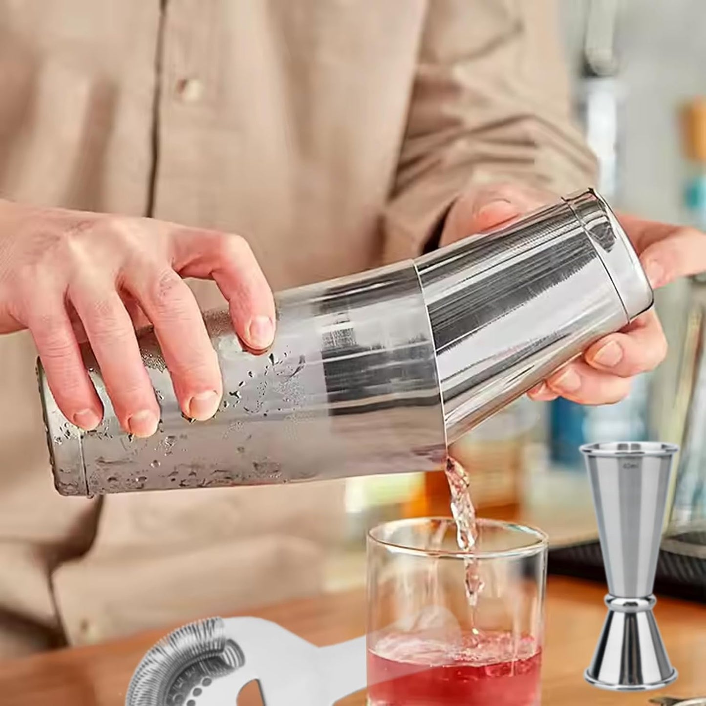 Boston Cocktail Shaker Set, 17 oz and 24 oz Stainless Steel Weighted Shaker Tins, Professional Bar Tools for Bartender, with Strainer and Measuring Cup (Silver)