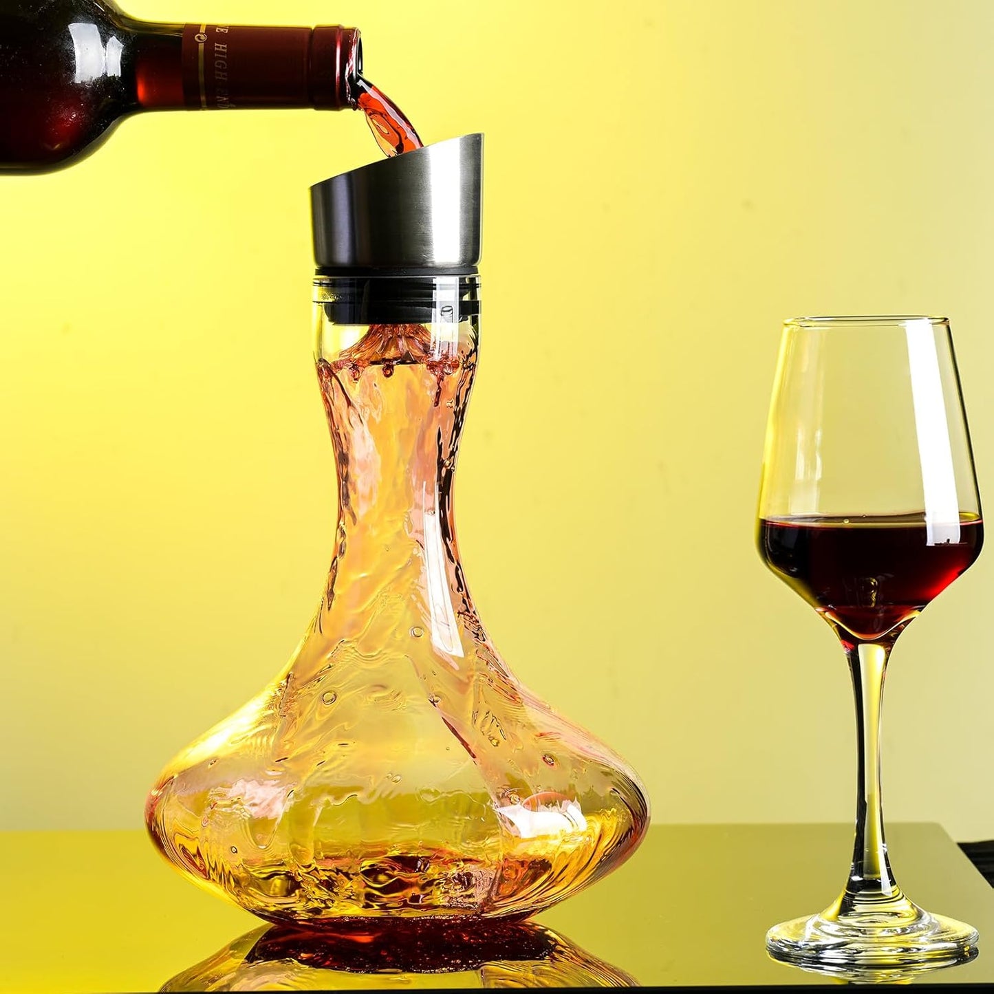 Wlasss Hand Blown Wine Decanter with Aerator, 1300ml/44oz Red Wine Decanter, Crystal Wine Carafe with Stainless Steel Pour Lid and Filter, Elegant Design Easy Pour, Wine Aerator Wine Gifts