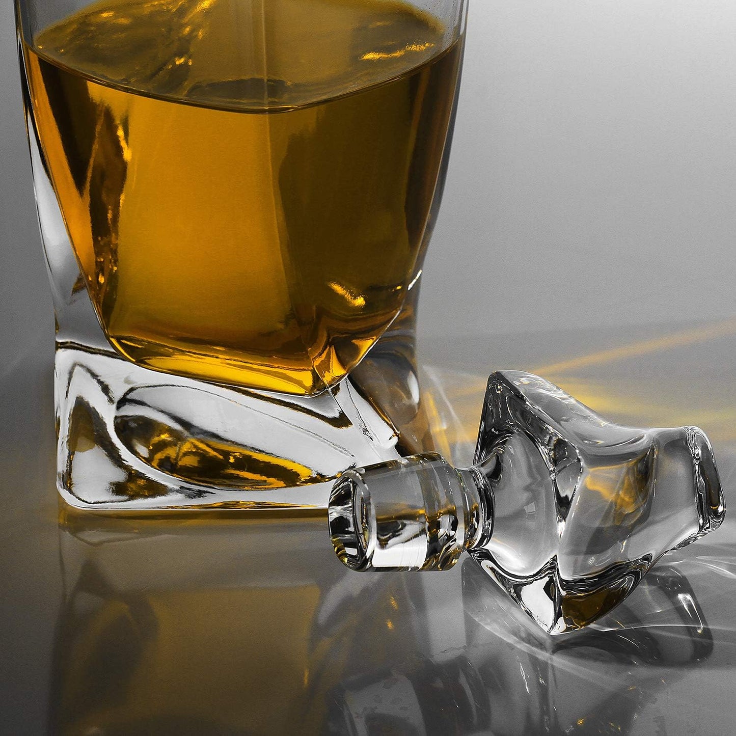 LUXU Whiskey Decanter,25 OZ Twisted Whiskey Decanter for Liquor Scotch Bourbon Vodka Brandy or Wine