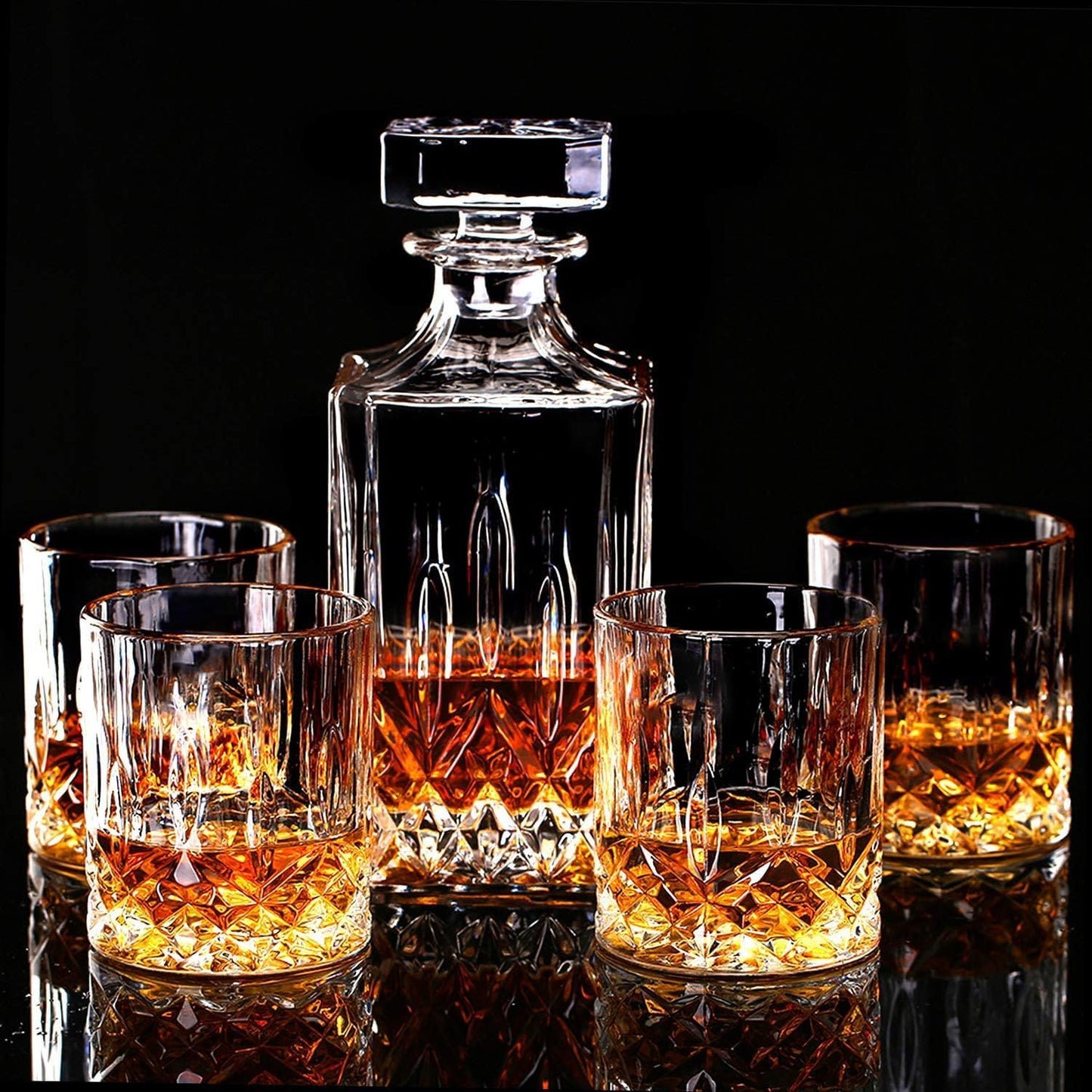 LIGHTEN LIFE Whiskey Decanter Set for Men - Whiskey Decanter with 4 Whiskey Glasses in Gift Box, Non-Lead Glass for Bourbon and Liquor - Perfect for Dad, Husband, Retirement, Whiskey Lovers