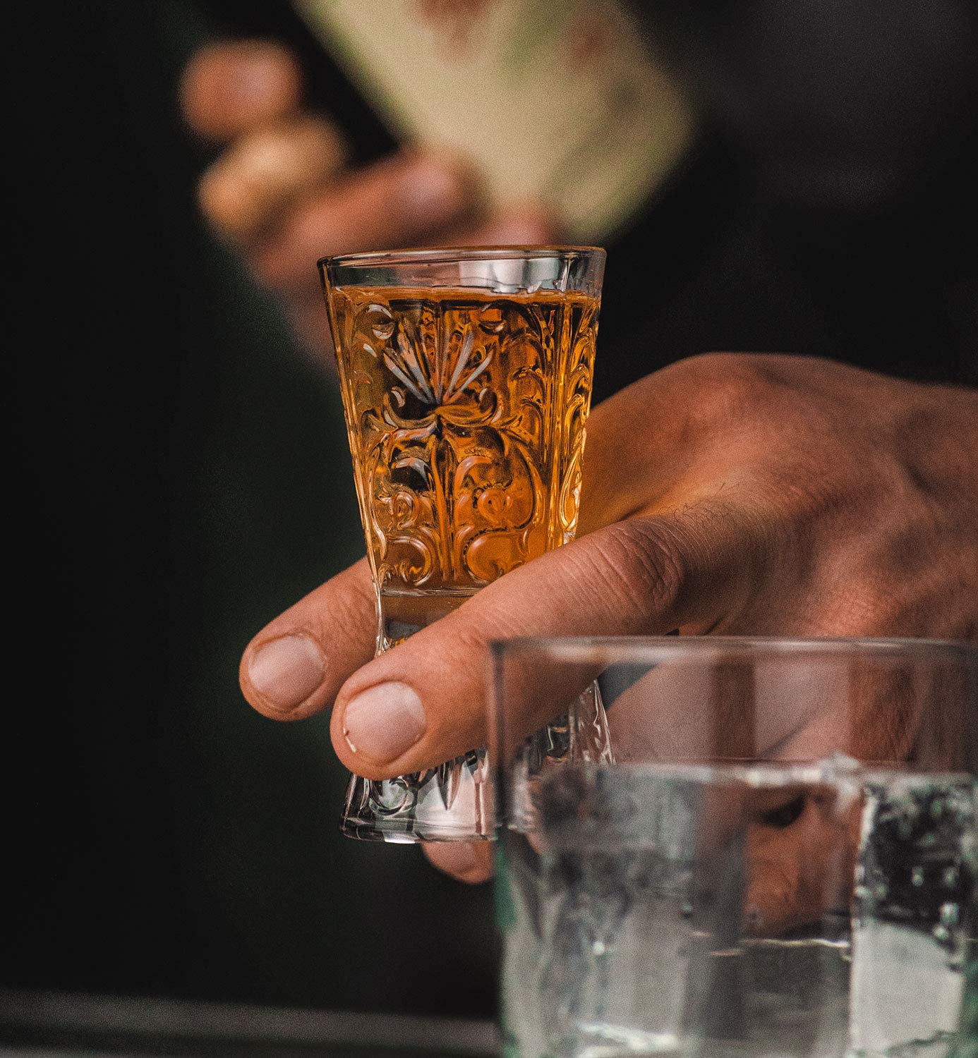 Crystal Double-Sided Jigger – 1930s Paris Hotel Bar–Inspired Precision Measure (Gift Box Collection)