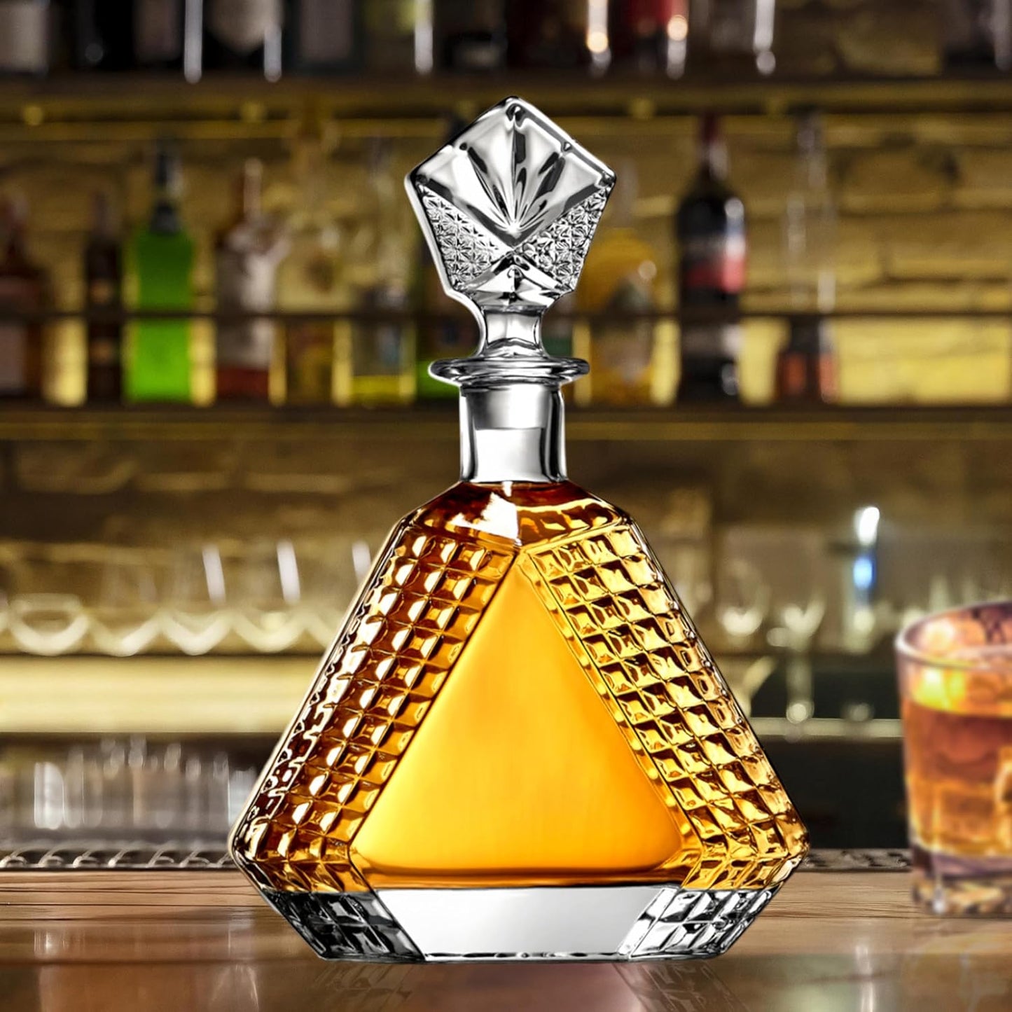 Triangle Whiskey Decanter 650ml – Premium Glass Liquor Decanter with Solid Glass Stopper, Stylish Barware for Bourbon, Scotch & Spirits, Gift-Ready Packaging, Gift for Husband or Her