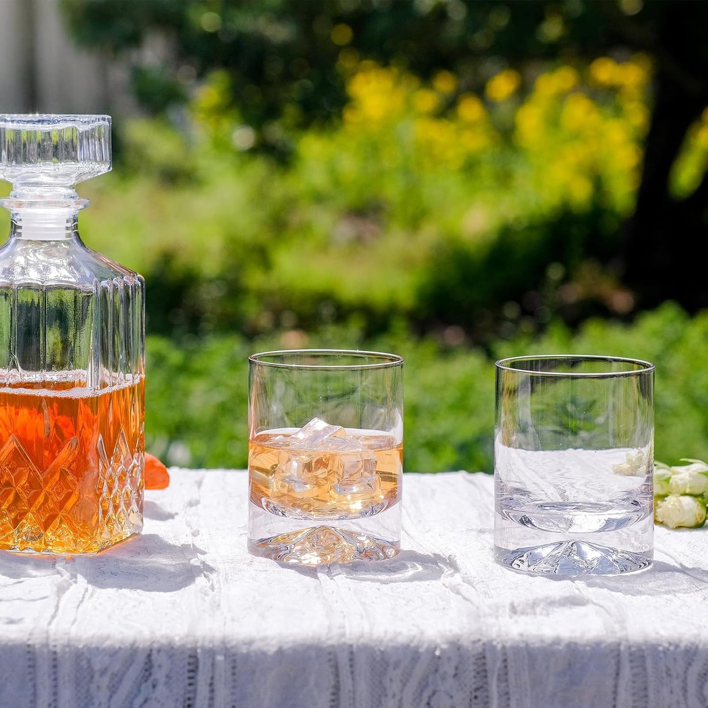 Hand Blown Crystal Whiskey Glasses Set of 2,12 oz Old Fashioned Cocktail Glasses,Lowball Rocks Glass,Unique Hexagonal Base for Bourbon,Scotch and Juice,Perfect for Oversized Ice Cubes