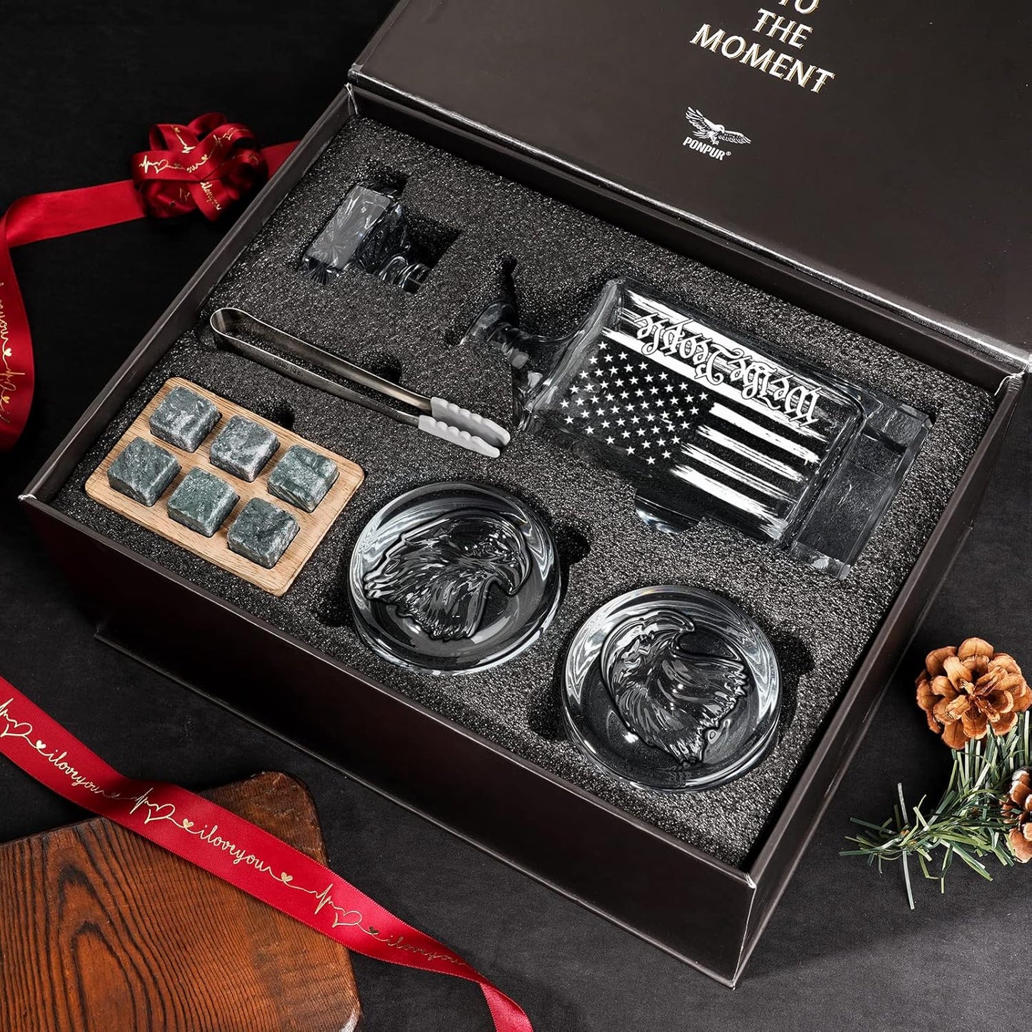 PONPUR 250th Anniversray Whiskey Decanter Engraved We The People American Flag, 750ml Whiskey Decanter Set with 2 Glasses, Boss Day Patriotic Birthday Gifts For Men Dad, Liquor Scotch Bourbon Presents