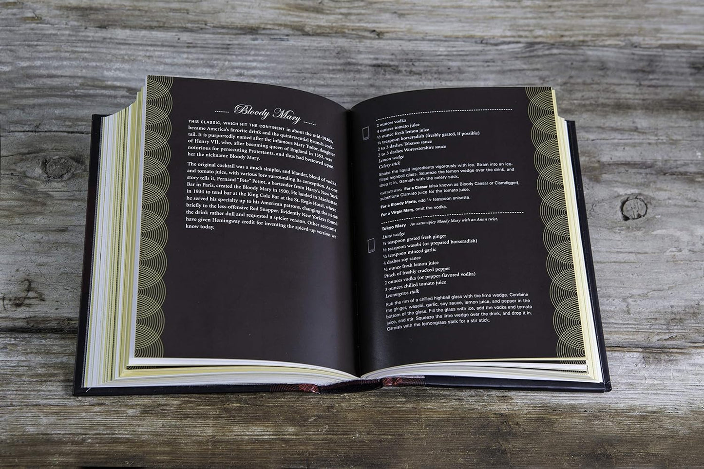 The Ultimate Bar Book: The Comprehensive Guide to Over 1,000 Cocktails (Cocktail Book, Bartender Book, Mixology Book, Mixed Drinks Recipe Book)